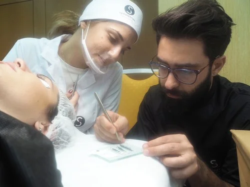 Σεμινάρια eyelash extensions βλεφαρίδες Σεμινάρια Αισθητικής Αθήνα Θεσσαλονίκη Ηράκλειο Κρήτης Symmetries Antonios Balakeras