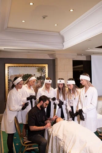 Σεμινάρια eyelash extensions βλεφαρίδες Σεμινάρια Αισθητικής Αθήνα Θεσσαλονίκη Ηράκλειο Κρήτης Symmetries Antonios Balakeras