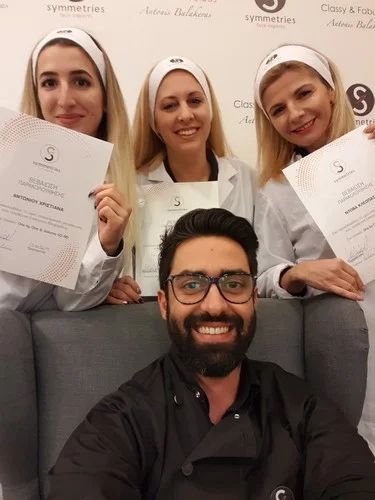 Σεμινάρια eyelash extensions βλεφαρίδες Σεμινάρια Αισθητικής Αθήνα Θεσσαλονίκη Ηράκλειο Κρήτης Symmetries Antonios Balakeras