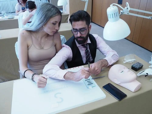 Σεμινάρια eyelash extensions βλεφαρίδες Σεμινάρια Αισθητικής Αθήνα Θεσσαλονίκη Ηράκλειο Κρήτης Symmetries Antonios Balakeras
